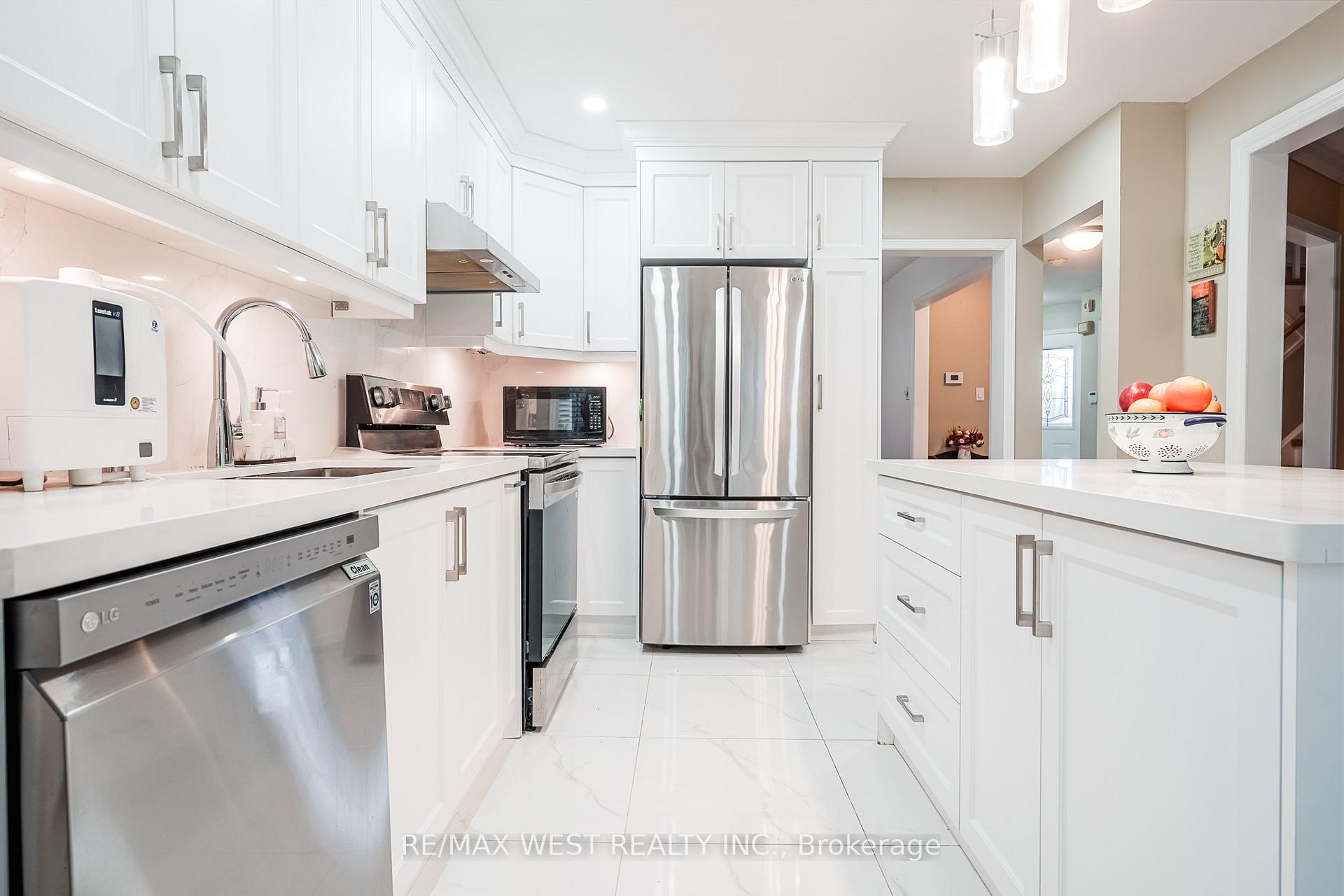 Photo 18 of 760 Aspen Road, Pickering, Amberlea — HOMEH