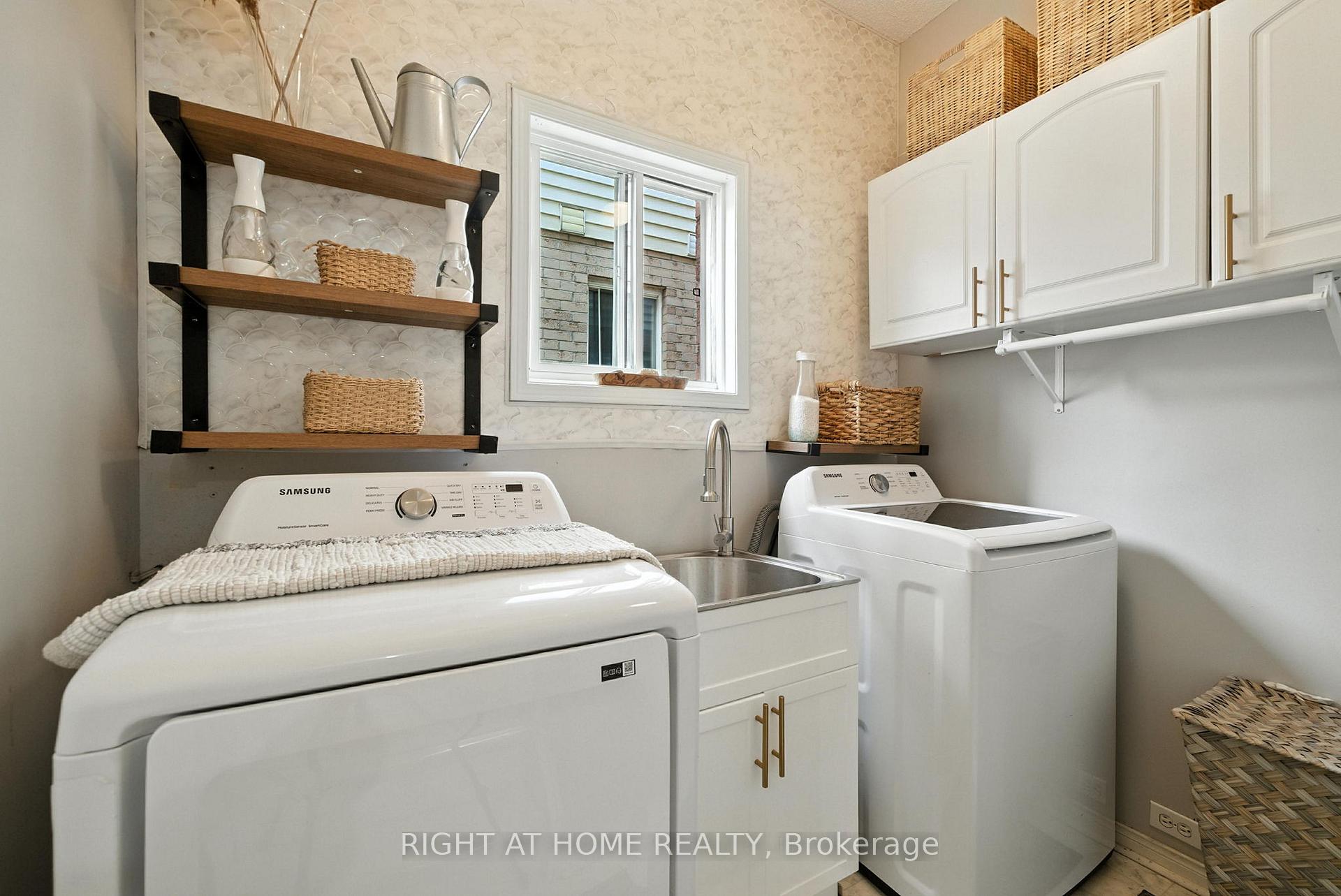 Photo 6 of 524 Hartgrove Lane, Oshawa, Eastdale — HOMEH