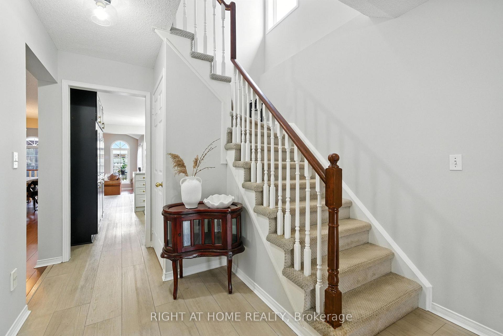 Photo 7 of 524 Hartgrove Lane, Oshawa, Eastdale — HOMEH