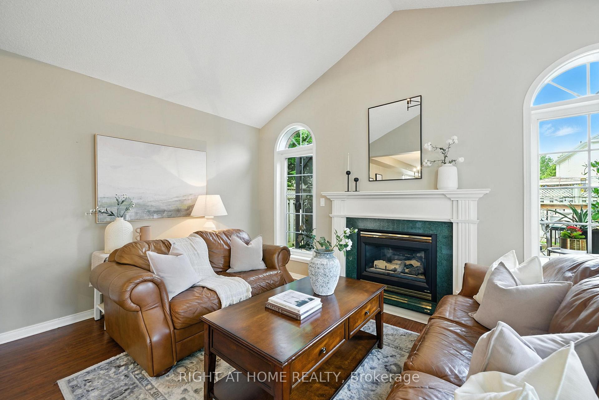 Photo 13 of 524 Hartgrove Lane, Oshawa, Eastdale — HOMEH