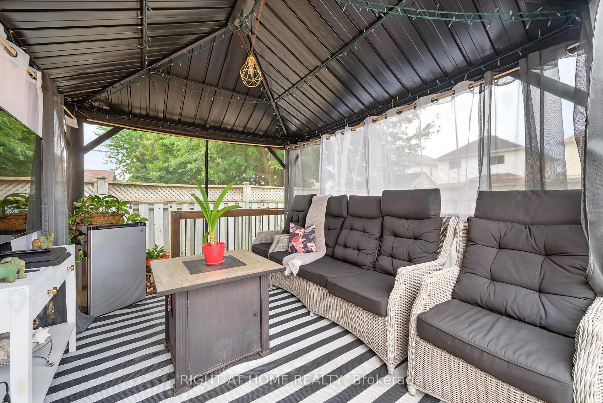 Photo 37 of 524 Hartgrove Lane, Oshawa, Eastdale — HOMEH