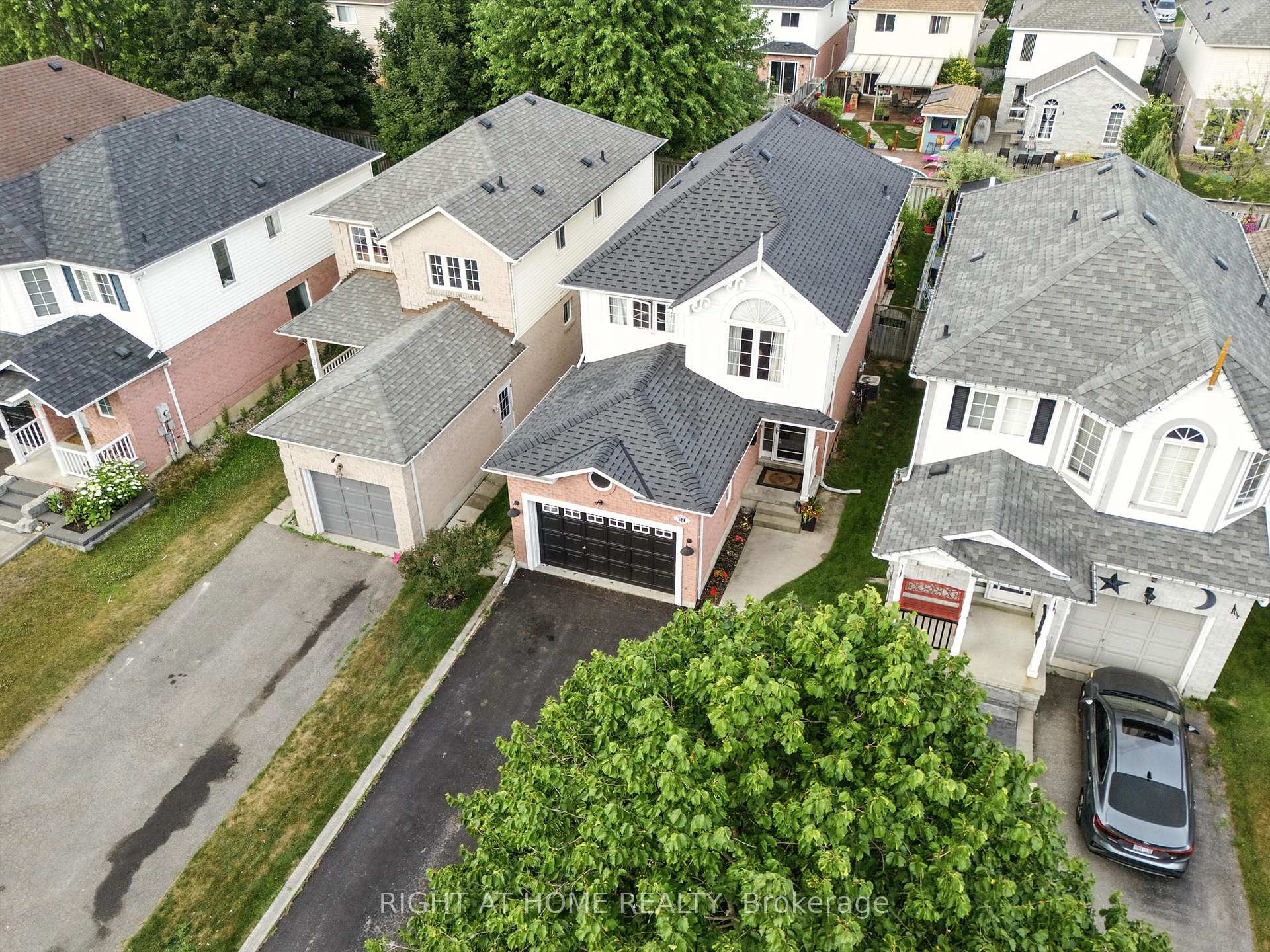 Photo 41 of 524 Hartgrove Lane, Oshawa, Eastdale — HOMEH