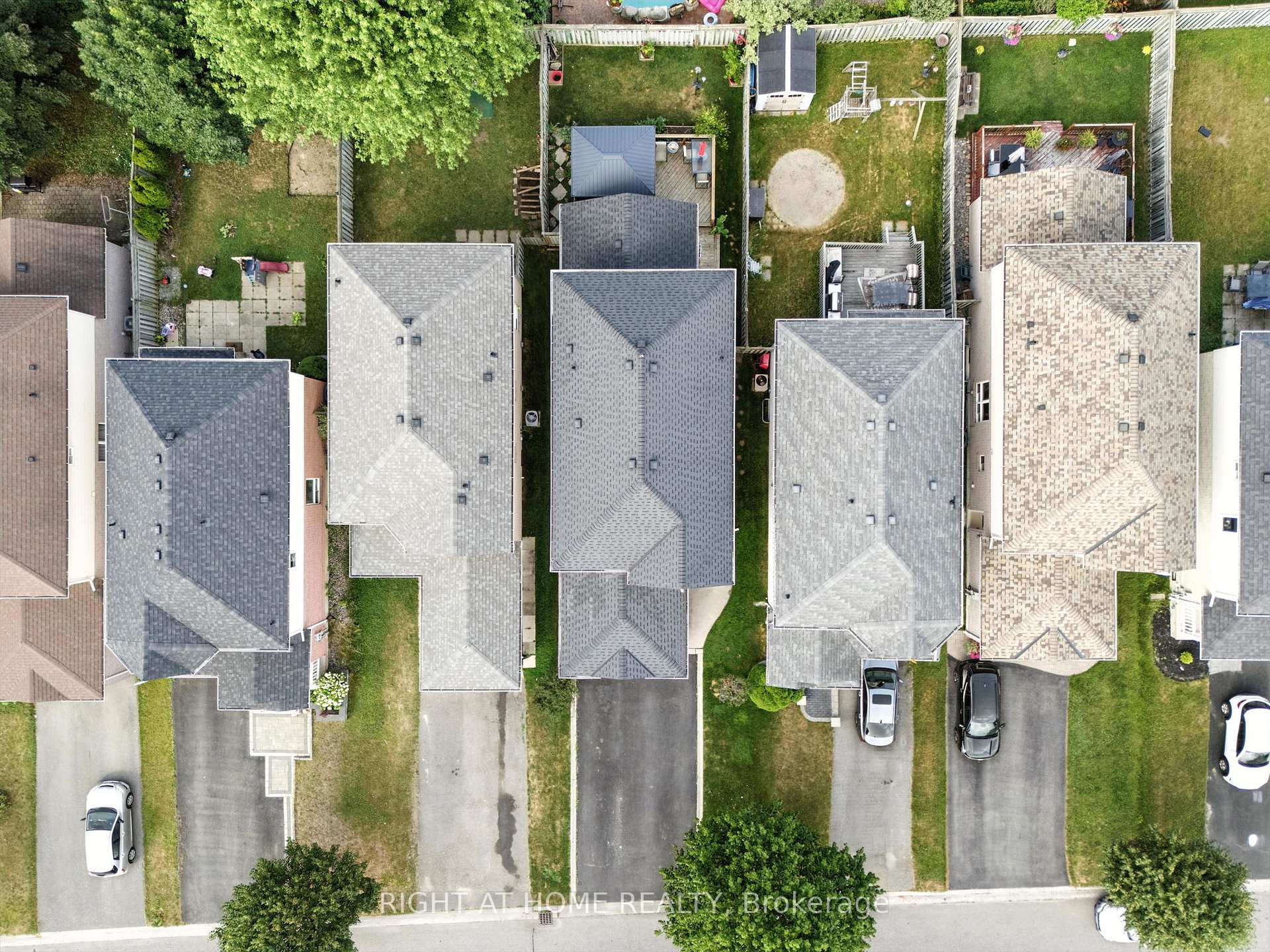 Photo 42 of 524 Hartgrove Lane, Oshawa, Eastdale — HOMEH