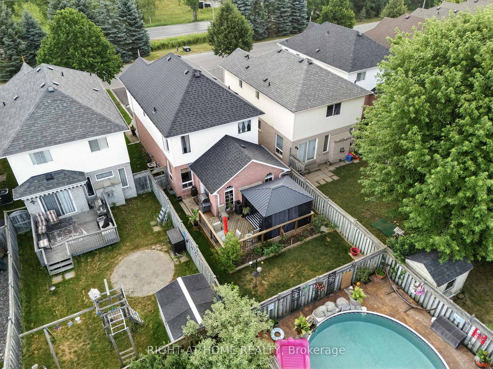 Photo 43 of 524 Hartgrove Lane, Oshawa, Eastdale — HOMEH