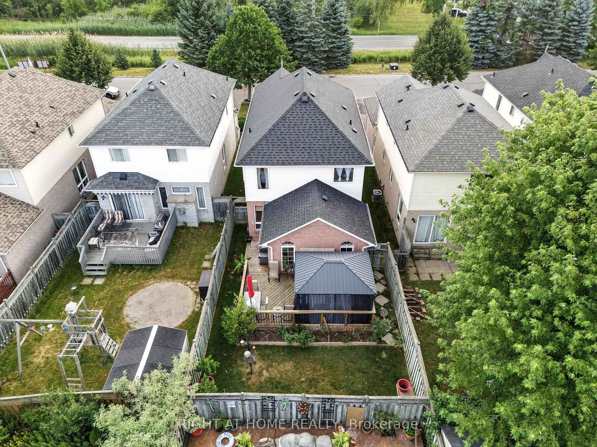 Photo 44 of 524 Hartgrove Lane, Oshawa, Eastdale — HOMEH