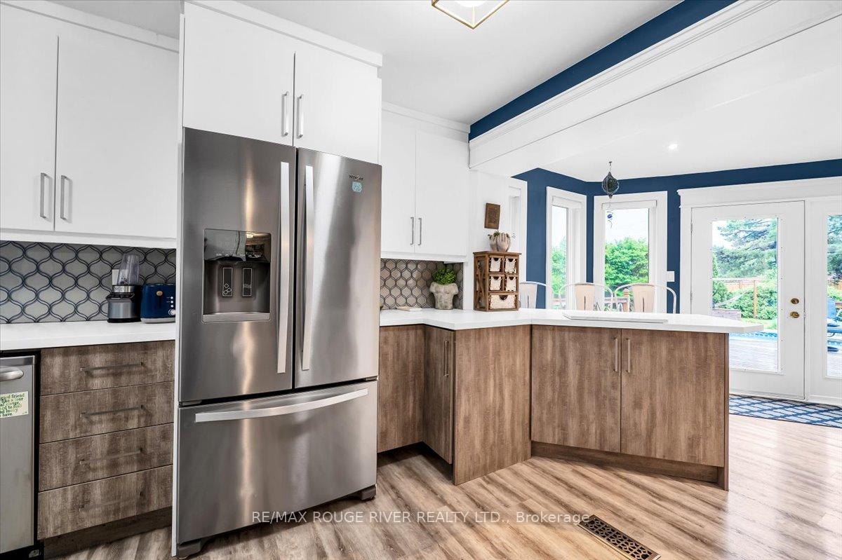 Photo 13 of 716 Stonepath Circle, Pickering, Amberlea — HOMEH