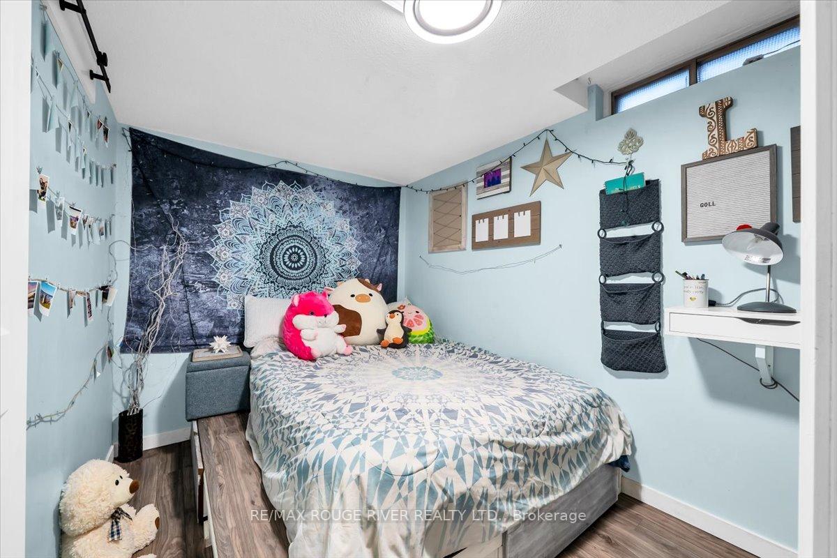 Photo 29 of 716 Stonepath Circle, Pickering, Amberlea — HOMEH