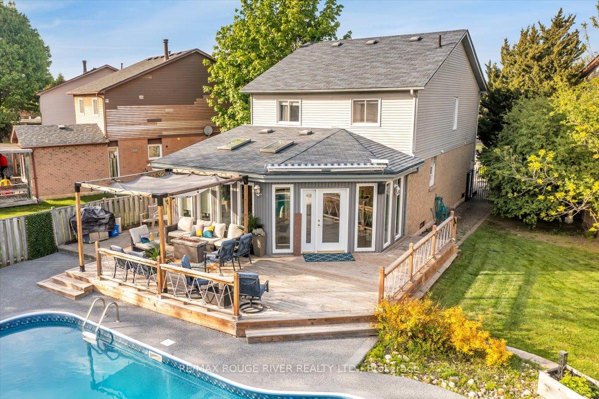 Photo 33 of 716 Stonepath Circle, Pickering, Amberlea — HOMEH