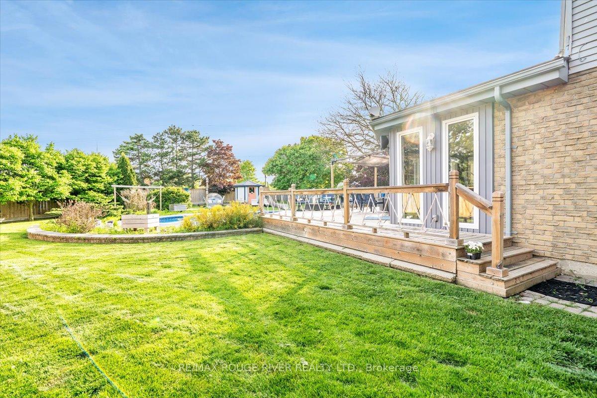 Photo 36 of 716 Stonepath Circle, Pickering, Amberlea — HOMEH