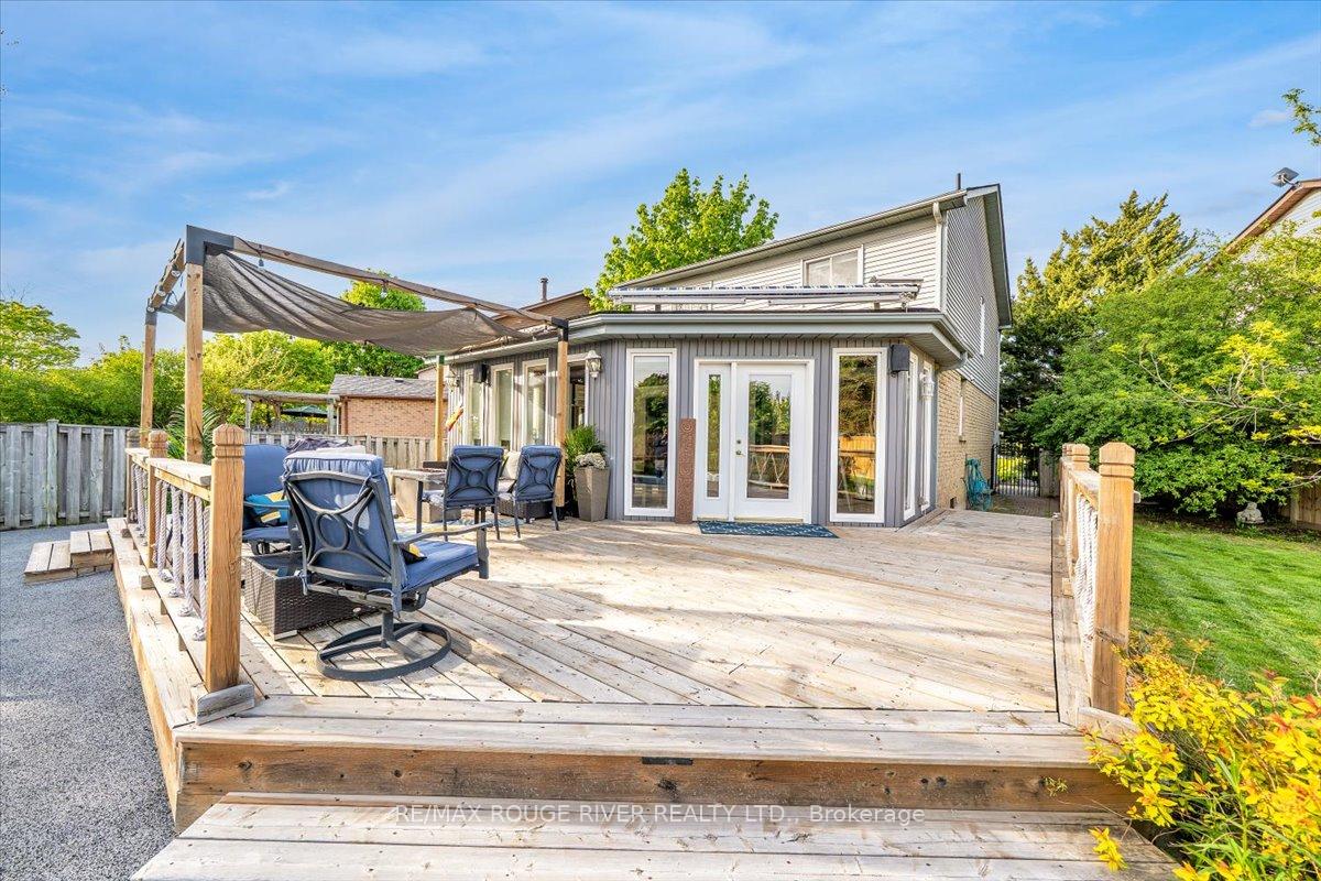 Photo 38 of 716 Stonepath Circle, Pickering, Amberlea — HOMEH