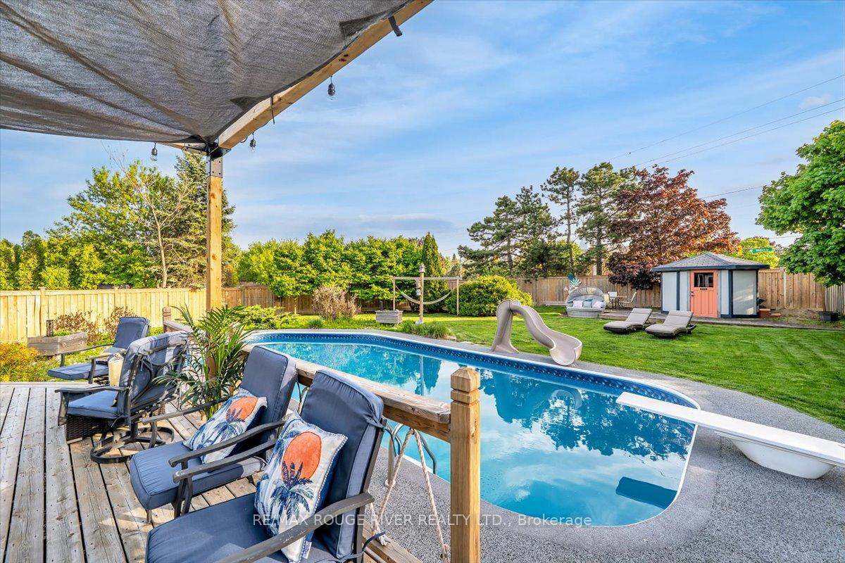 Photo 40 of 716 Stonepath Circle, Pickering, Amberlea — HOMEH