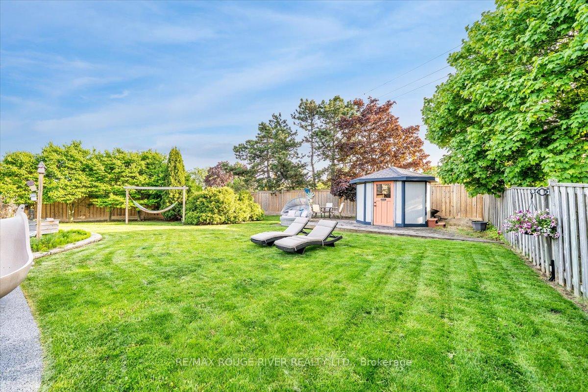 Photo 42 of 716 Stonepath Circle, Pickering, Amberlea — HOMEH
