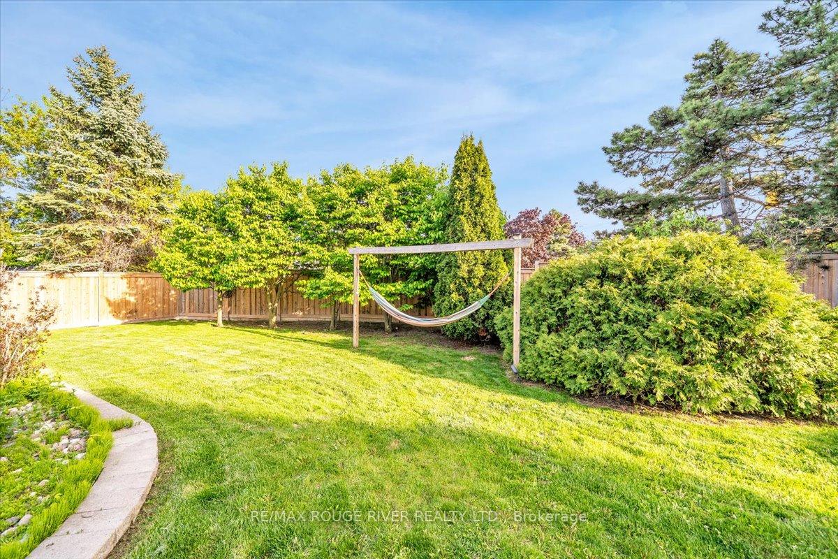Photo 43 of 716 Stonepath Circle, Pickering, Amberlea — HOMEH