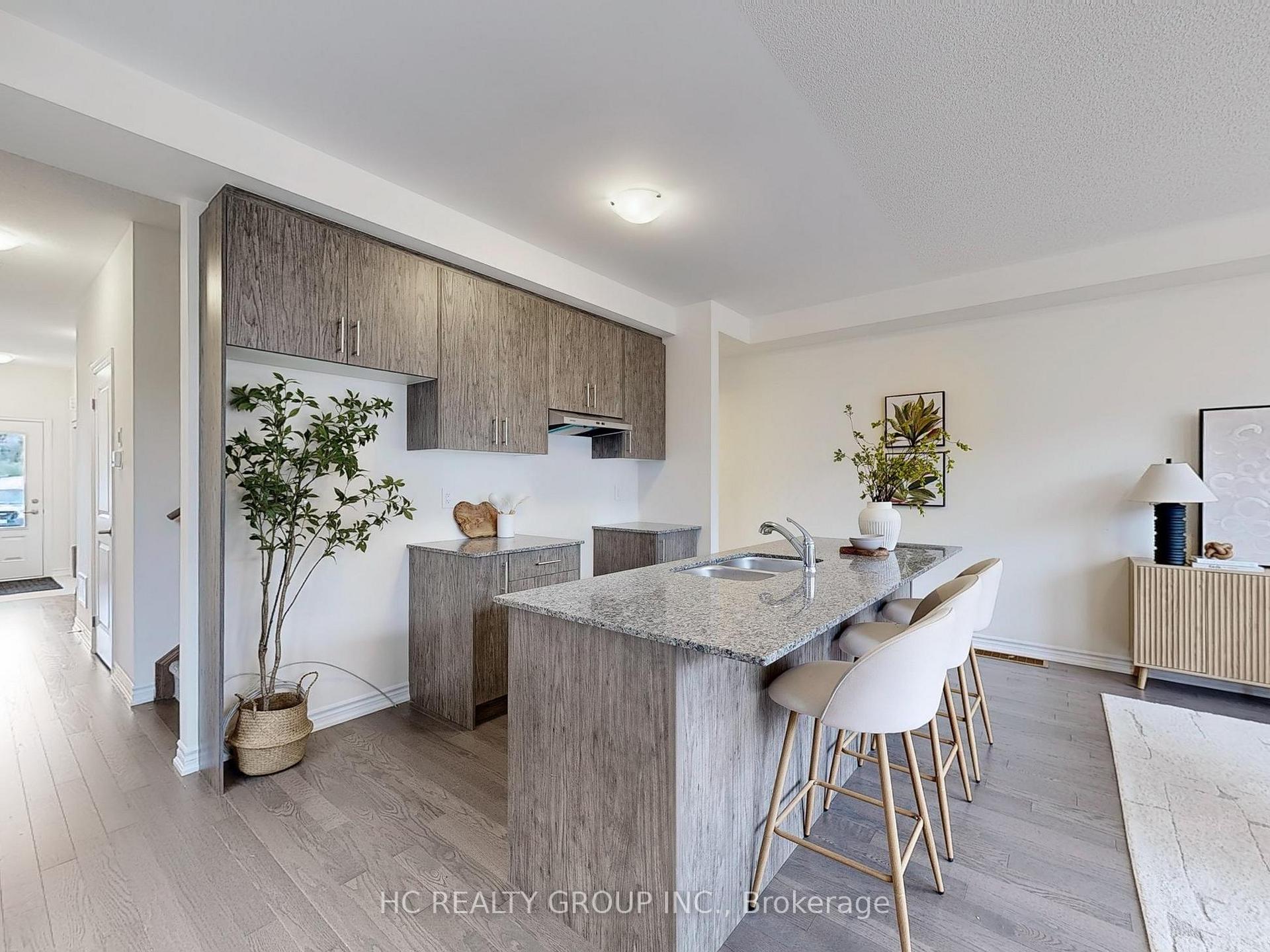 Photo 8 of 675 Ribstone Court, Oshawa, Pinecrest — HOMEH