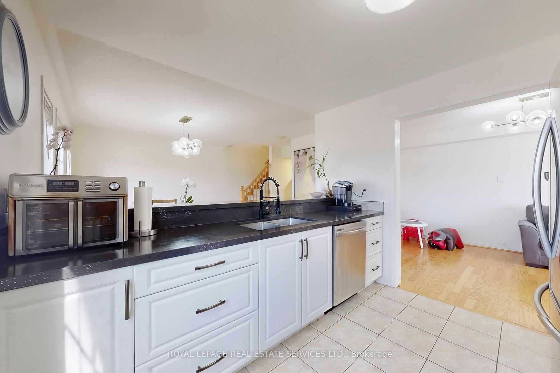 Photo 18 of 871 Jempson Path, Milton, Harrison — HOMEH