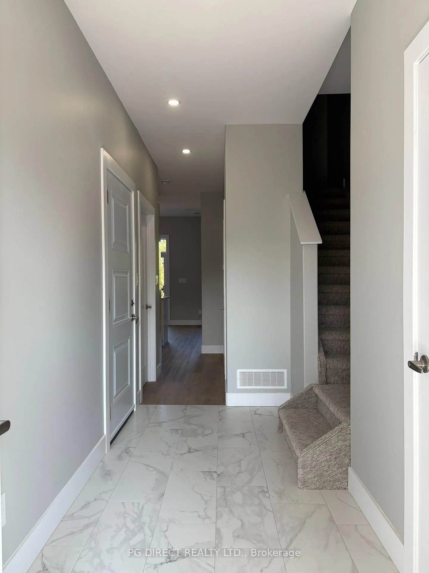 Photo 5 of 87 Maclellan Avenue, Quinte West, Trenton Ward — HOMEH