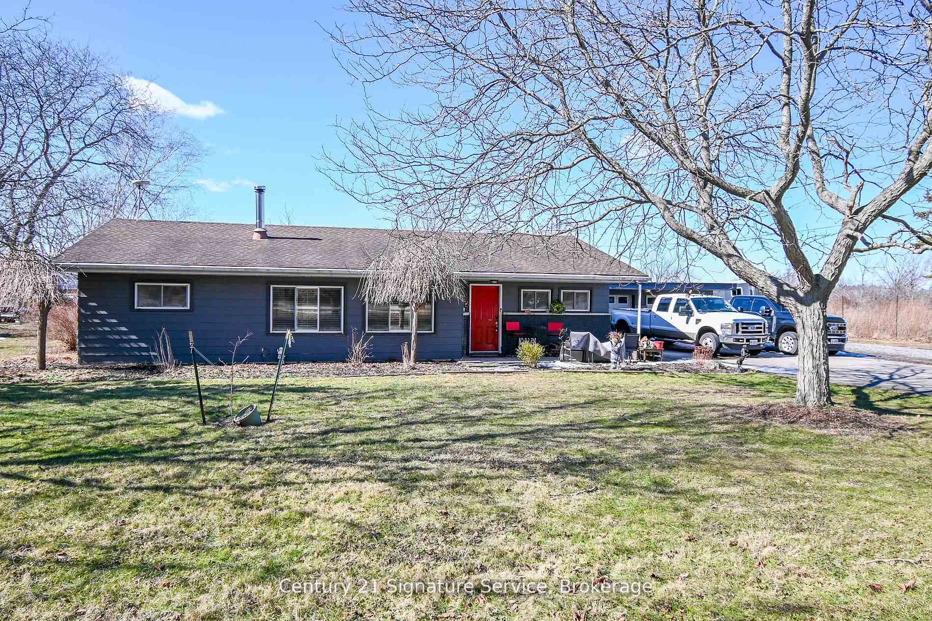 Front of 752 Empire Road