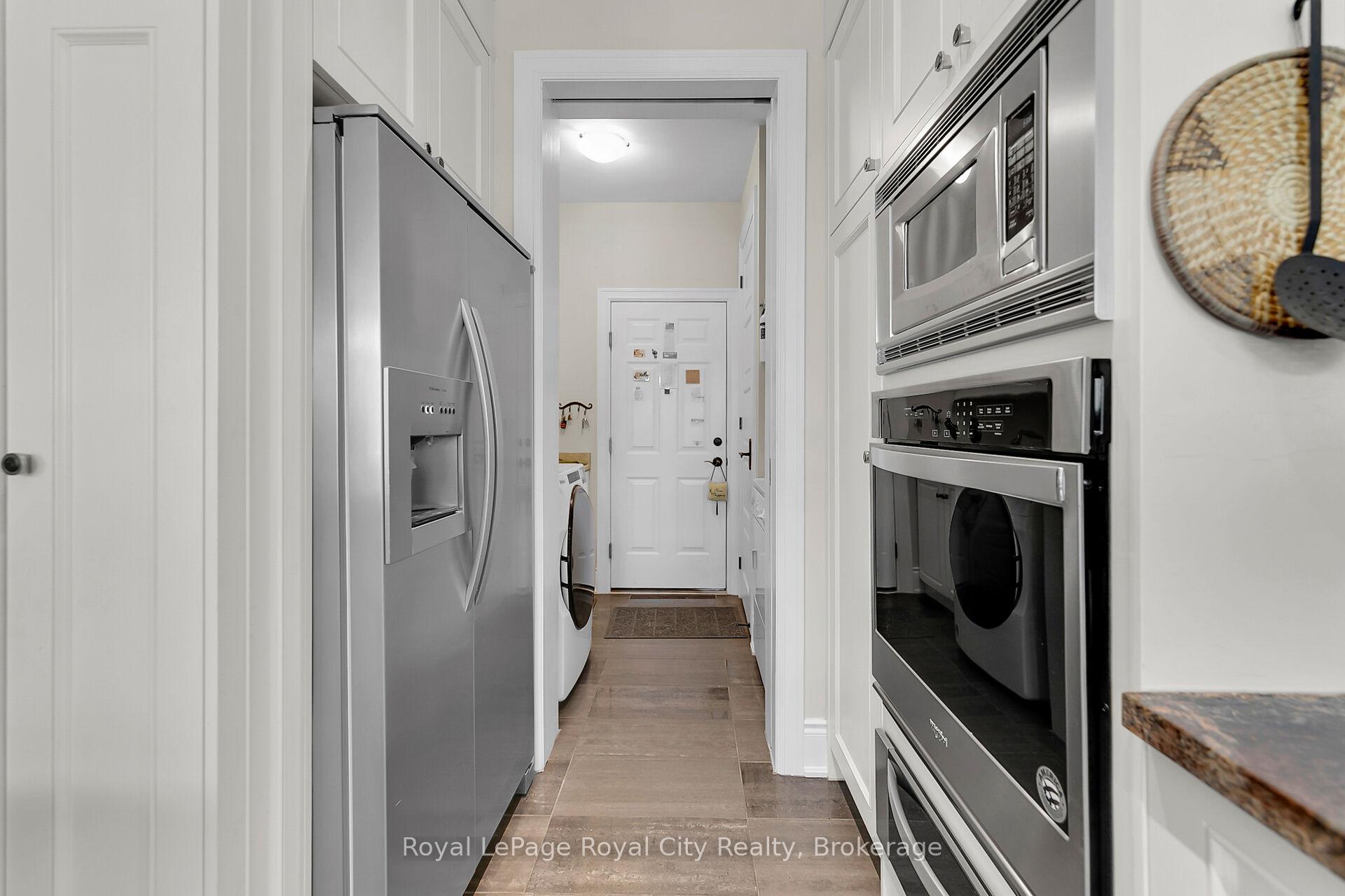 Photo 12 of 54 Aberfoyle Mill Crescent, Puslinch, Aberfoyle — HOMEH