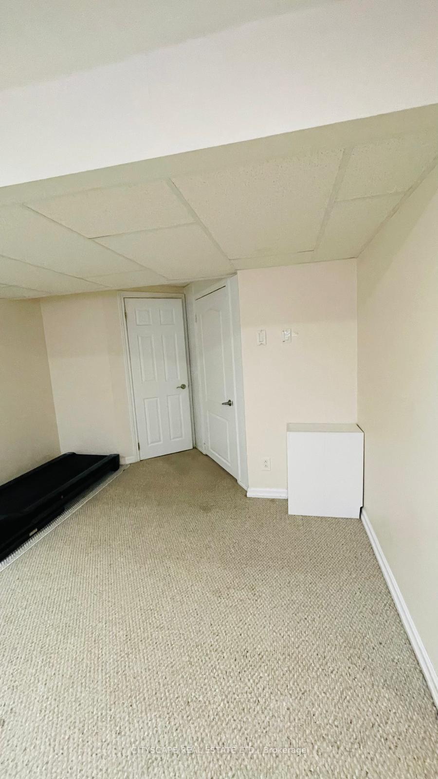 Photo 3 of Unit Bsmt, 830 Gifford Crescent, Milton, Coates — HOMEH
