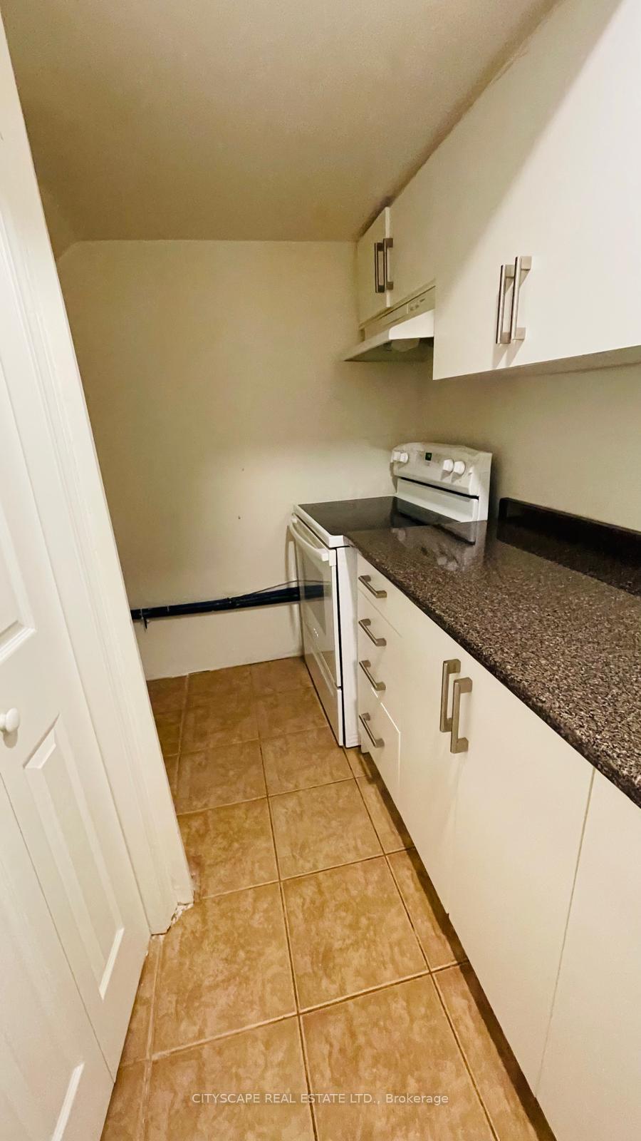 Photo 12 of Unit Bsmt, 830 Gifford Crescent, Milton, Coates — HOMEH