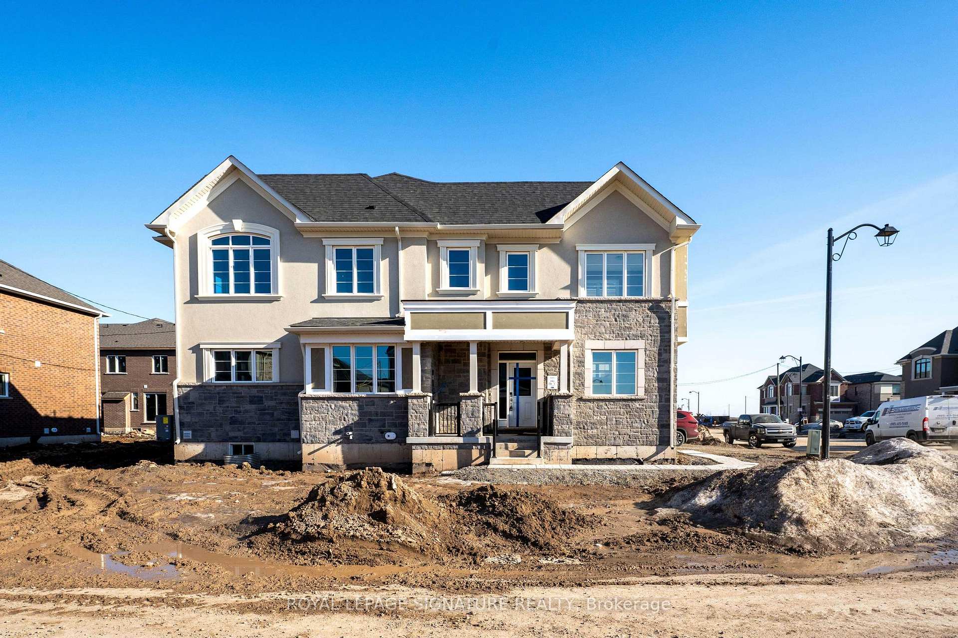 Photo 3 of 1237 Ferguson Drive, Milton, Bowes — HOMEH