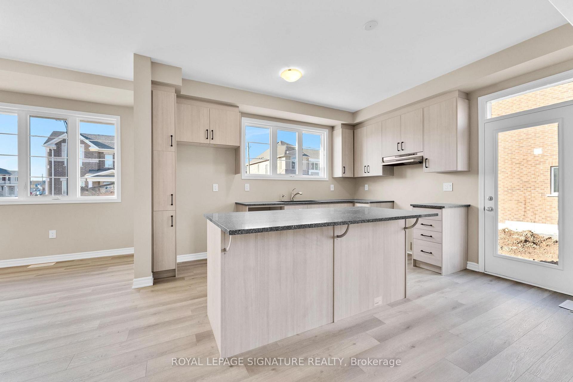 Photo 9 of 1237 Ferguson Drive, Milton, Bowes — HOMEH