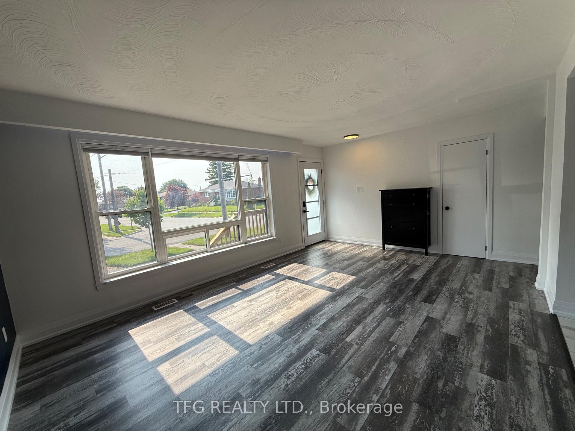 Photo 5 of 1439 Tremblay Street, Oshawa, Lakeview — HOMEH