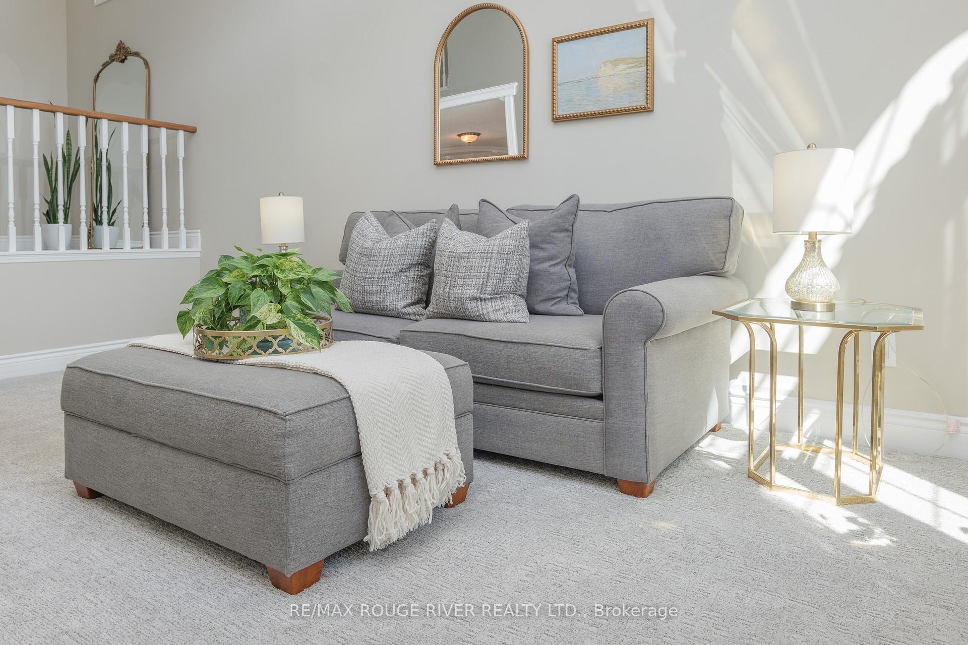 Photo 5 of 1523 Saugeen Drive, Pickering, Amberlea — HOMEH