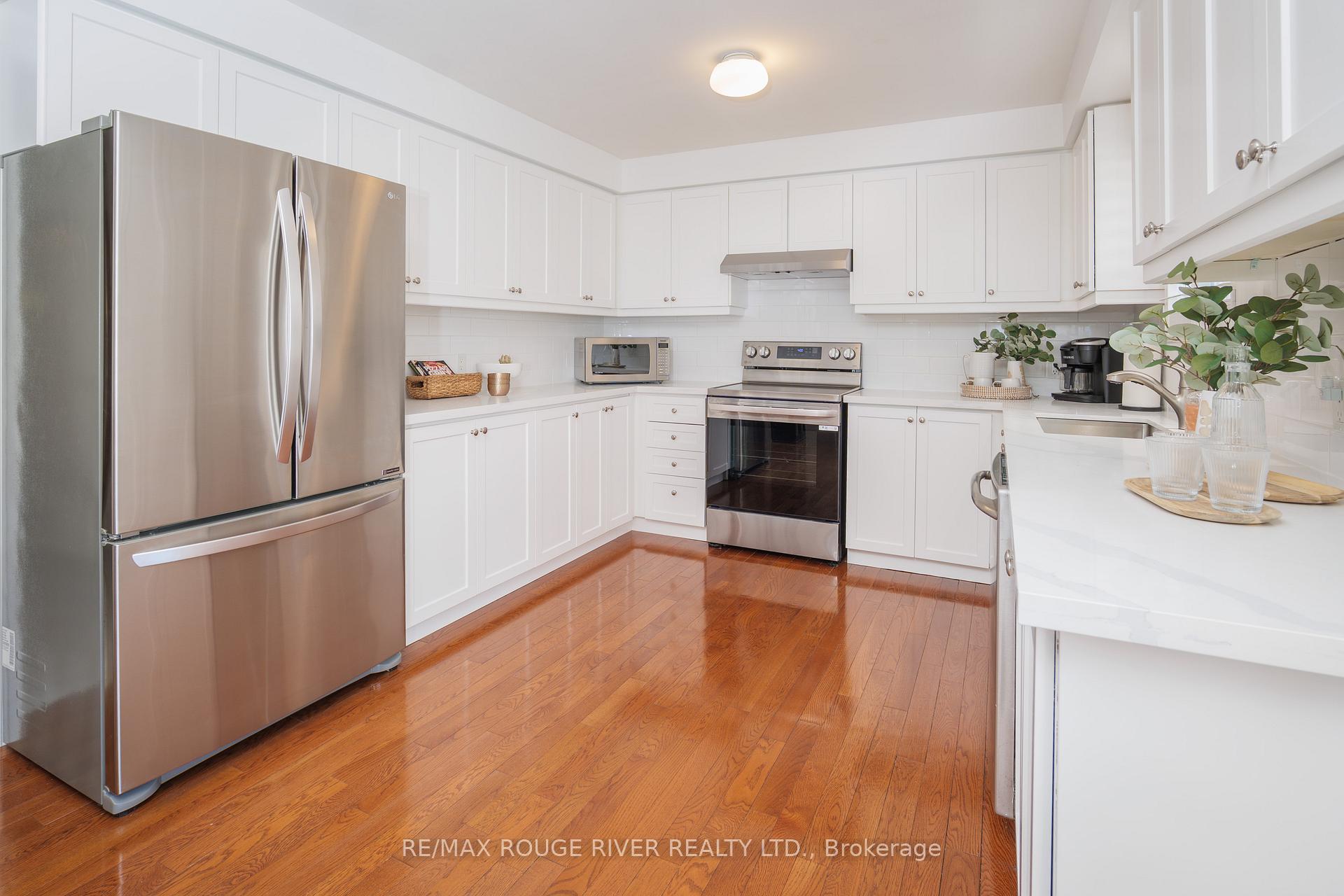 Photo 7 of 1523 Saugeen Drive, Pickering, Amberlea — HOMEH