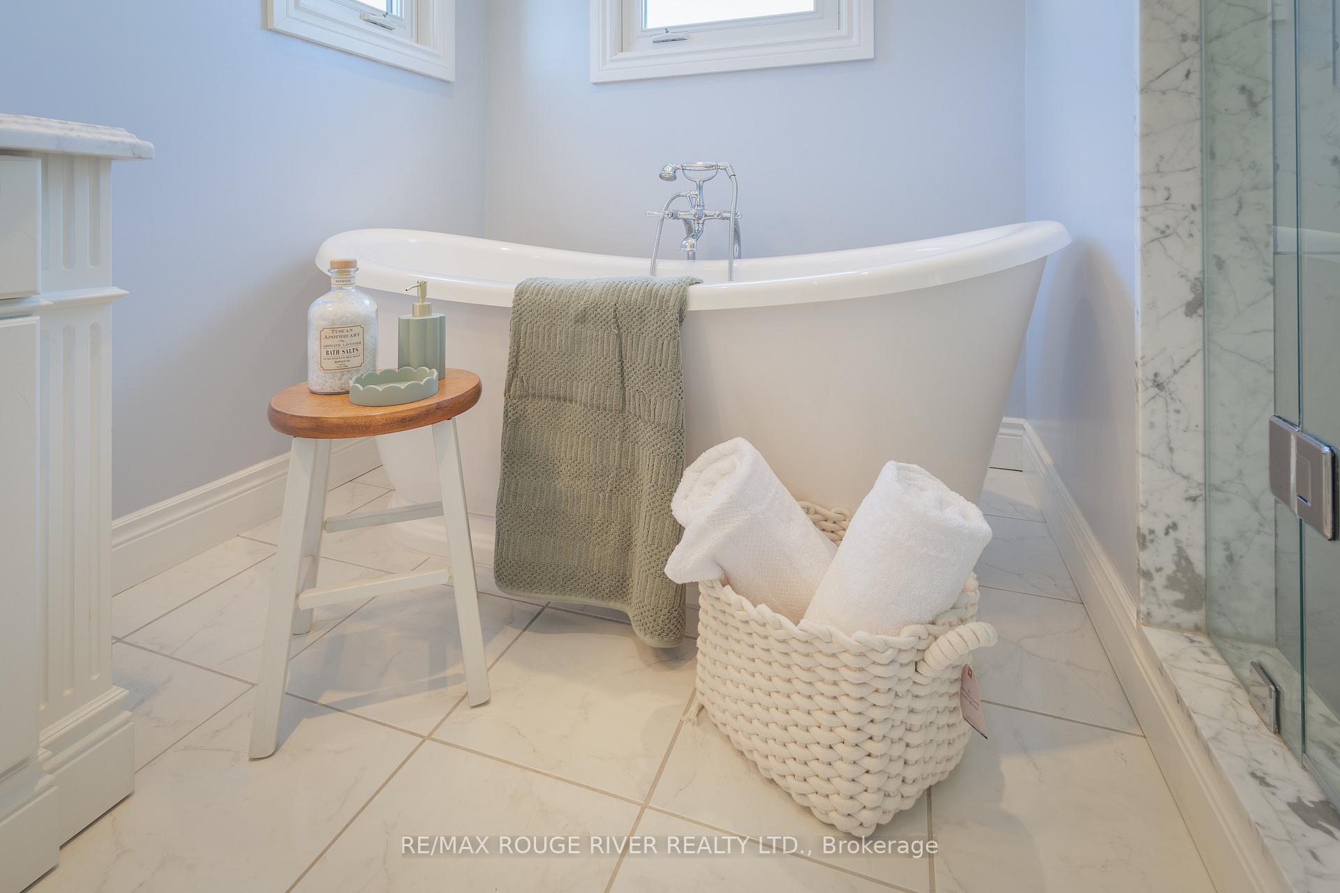 Photo 20 of 1523 Saugeen Drive, Pickering, Amberlea — HOMEH