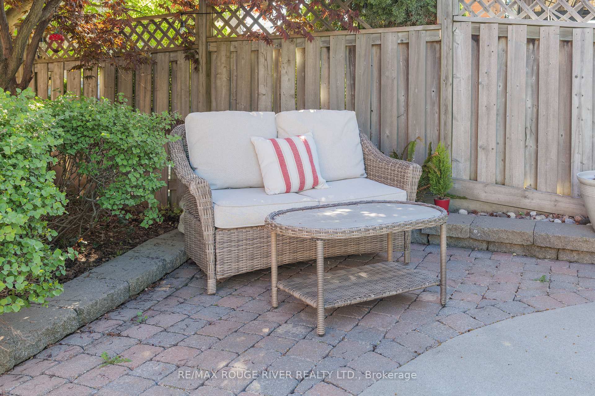 Photo 39 of 1523 Saugeen Drive, Pickering, Amberlea — HOMEH