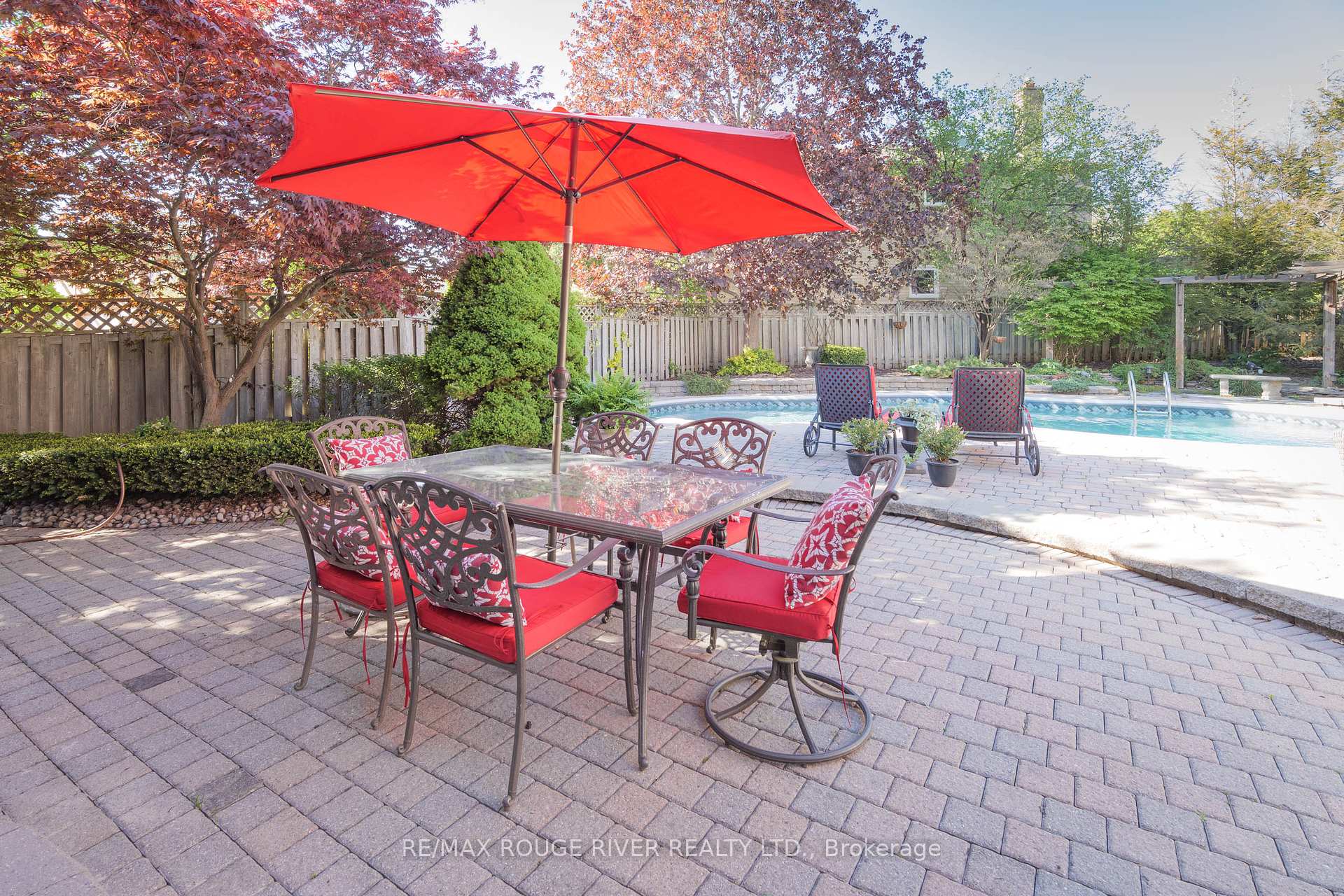 Photo 40 of 1523 Saugeen Drive, Pickering, Amberlea — HOMEH