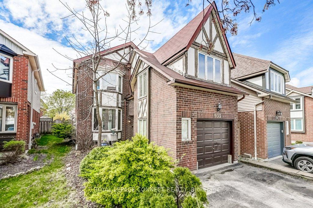 Photo 2 of 933 Redbird Crescent, Pickering, Liverpool — HOMEH