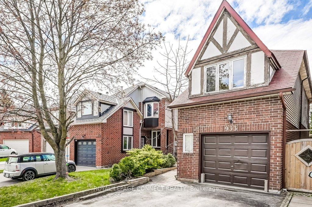 Photo 3 of 933 Redbird Crescent, Pickering, Liverpool — HOMEH