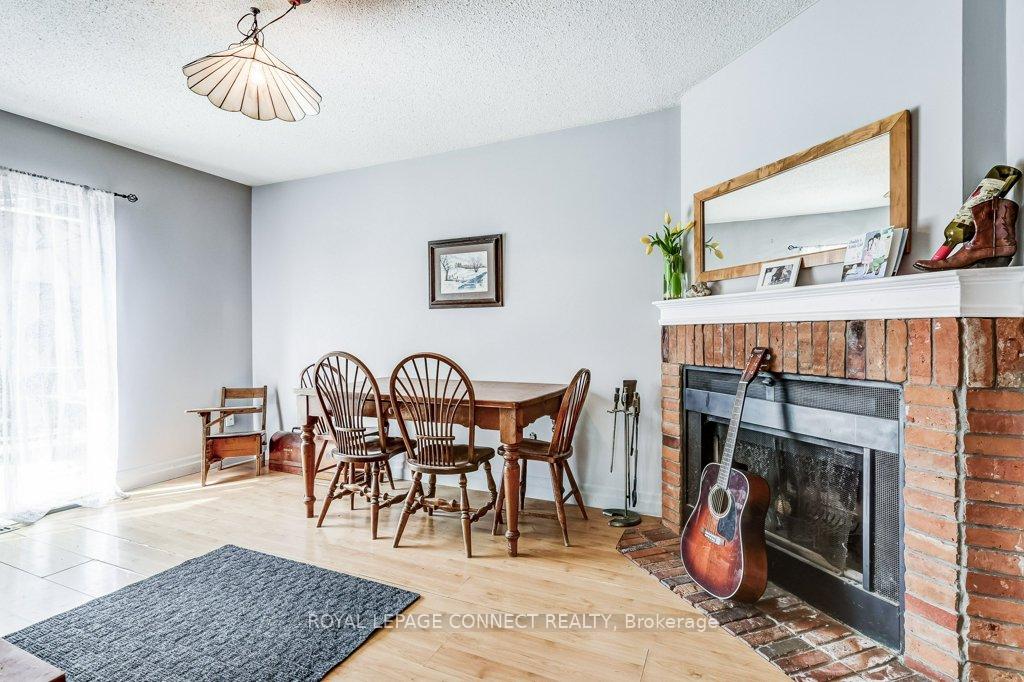 Photo 11 of 933 Redbird Crescent, Pickering, Liverpool — HOMEH