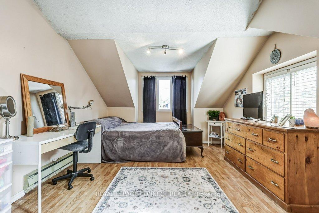 Photo 14 of 933 Redbird Crescent, Pickering, Liverpool — HOMEH