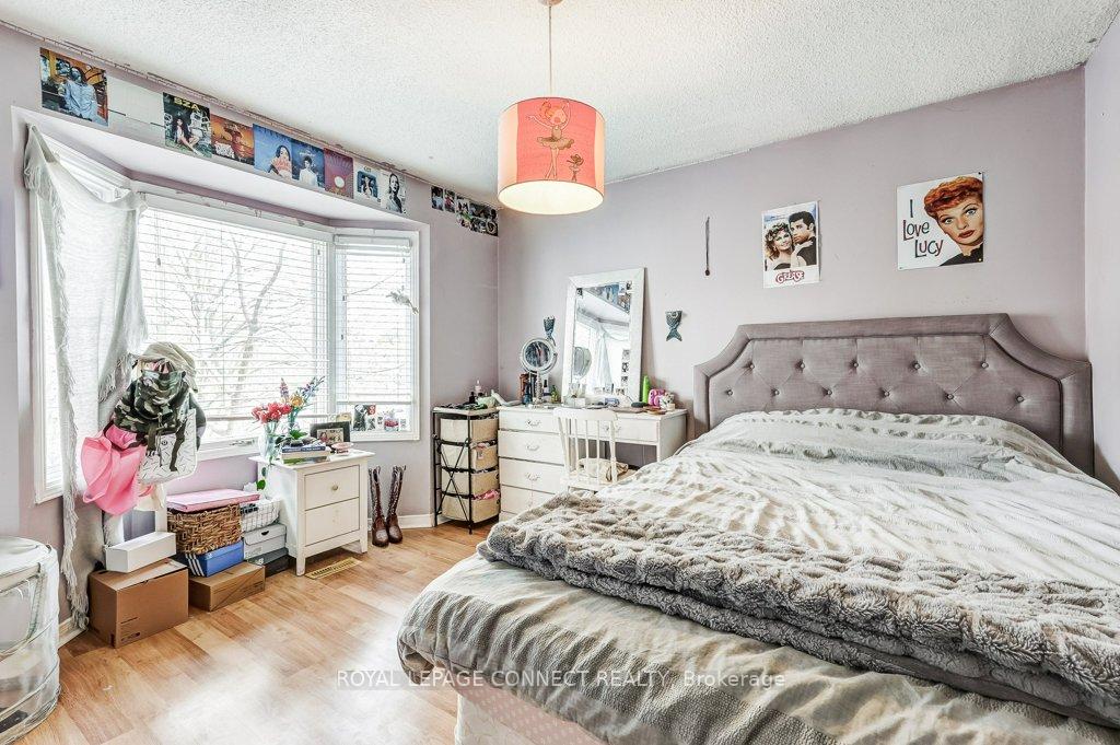 Photo 18 of 933 Redbird Crescent, Pickering, Liverpool — HOMEH