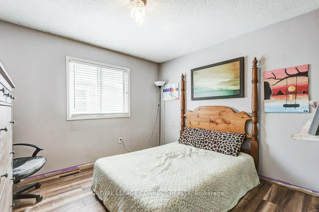 Photo 20 of 933 Redbird Crescent, Pickering, Liverpool — HOMEH
