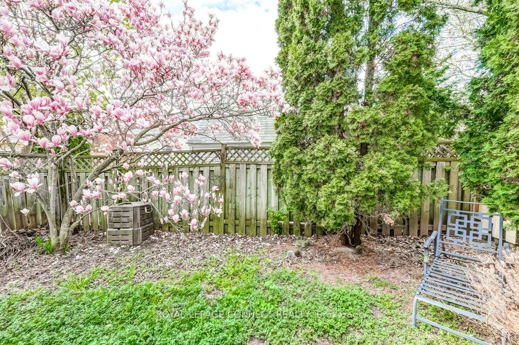 Photo 34 of 933 Redbird Crescent, Pickering, Liverpool — HOMEH