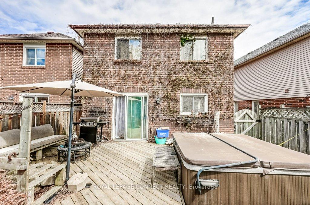 Photo 36 of 933 Redbird Crescent, Pickering, Liverpool — HOMEH