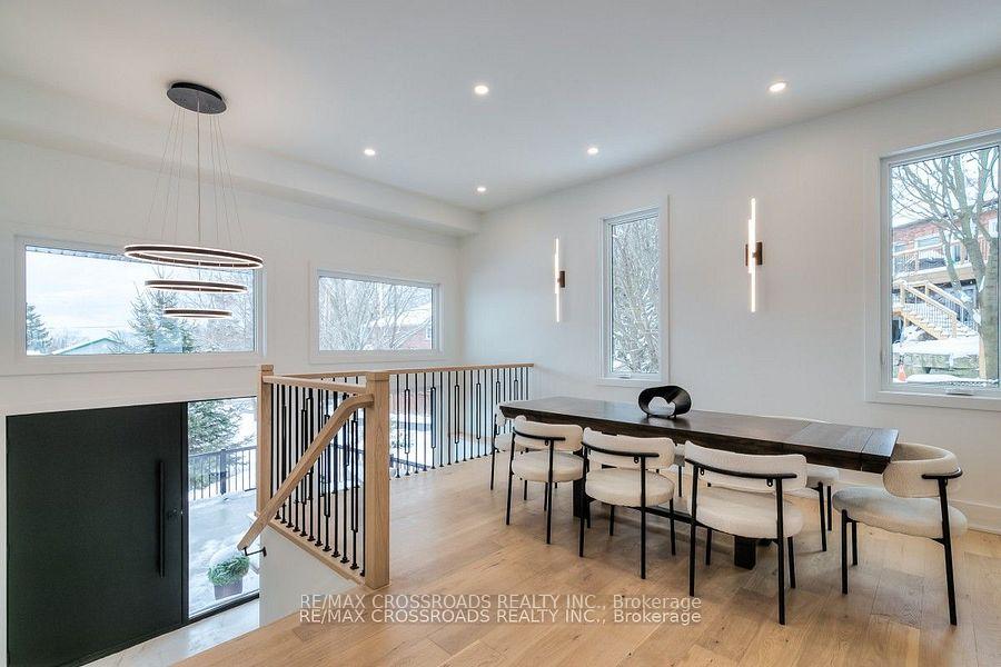 Photo 5 of 696 Hillview Crescent, Pickering, West Shore — HOMEH