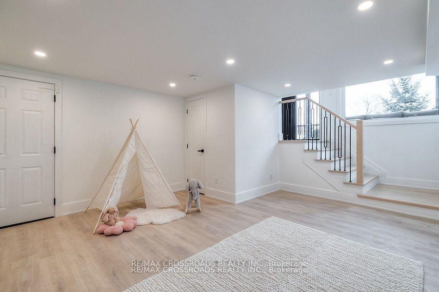 Photo 31 of 696 Hillview Crescent, Pickering, West Shore — HOMEH
