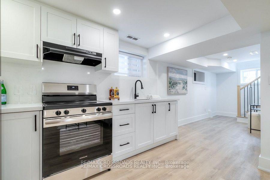 Photo 34 of 696 Hillview Crescent, Pickering, West Shore — HOMEH