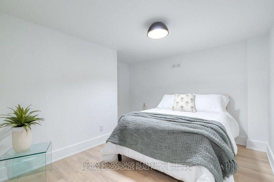 Photo 36 of 696 Hillview Crescent, Pickering, West Shore — HOMEH