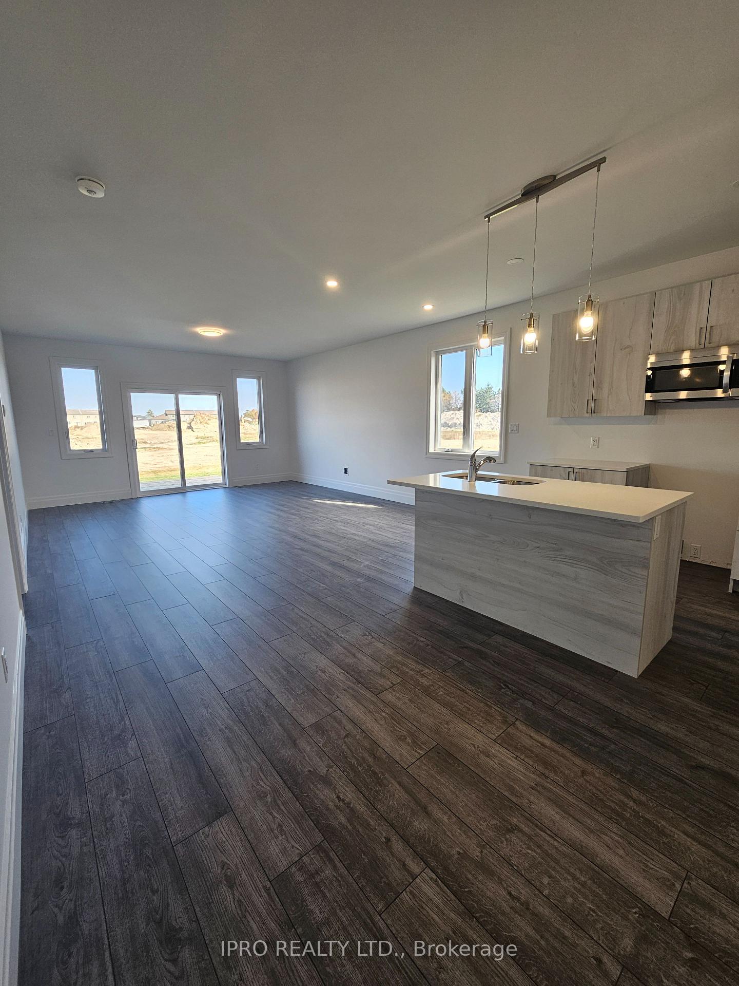 Photo 5 of 17 Beasley Crescent, Prince Edward County, Hallowell Ward — HOMEH