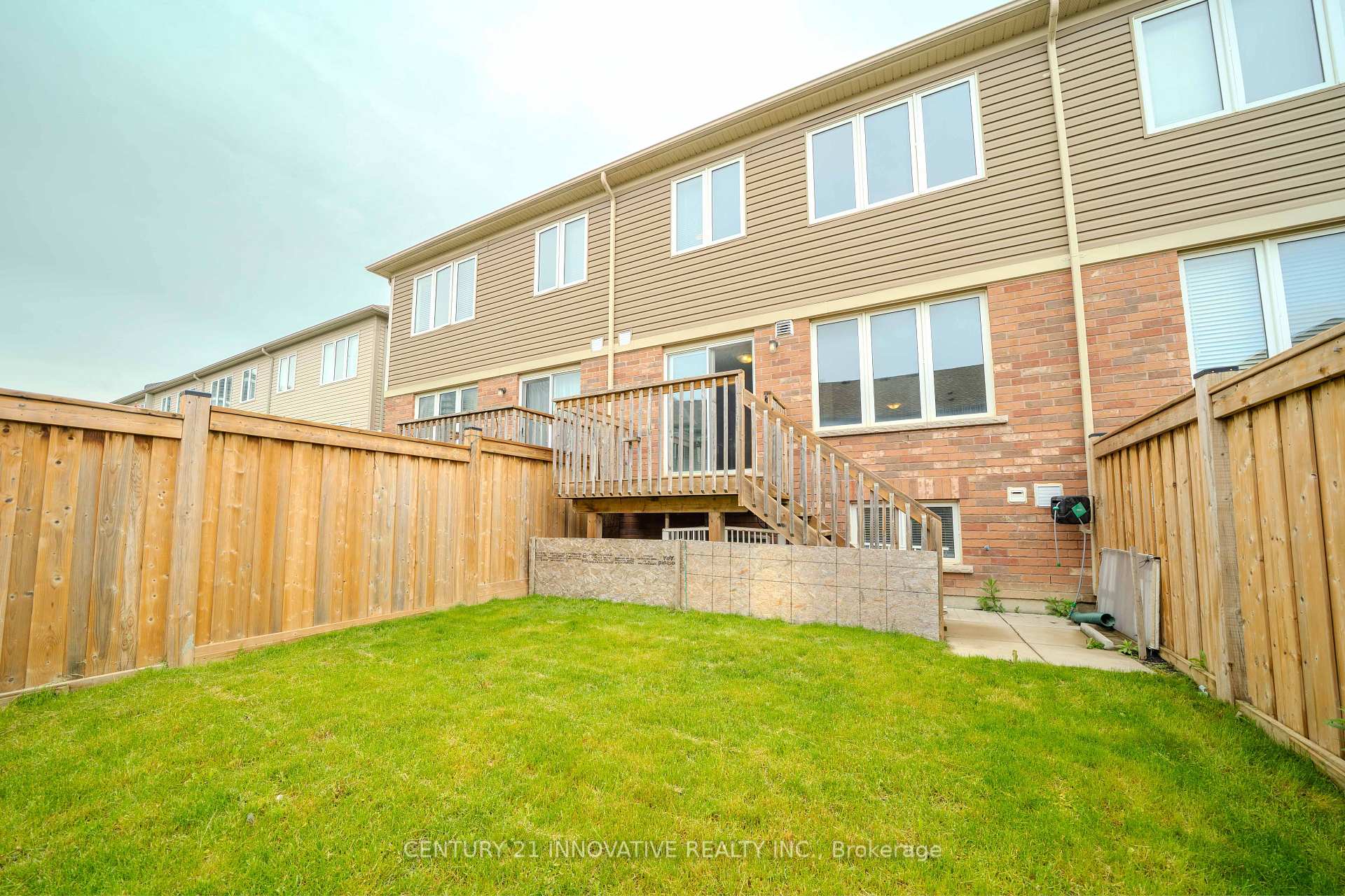 Photo 5 of 2462 Steeplechase Street, Oshawa, Windfields — HOMEH