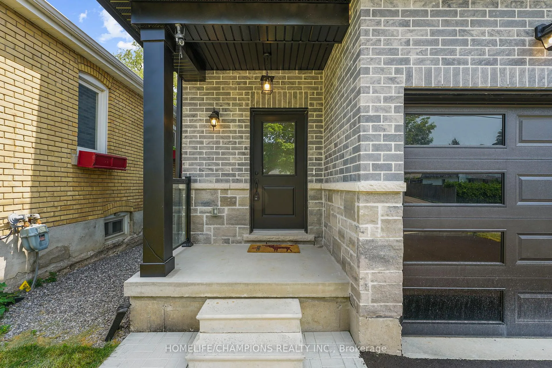 Photo 3 of 129 Guelph Street, Oshawa, Donevan — HOMEH