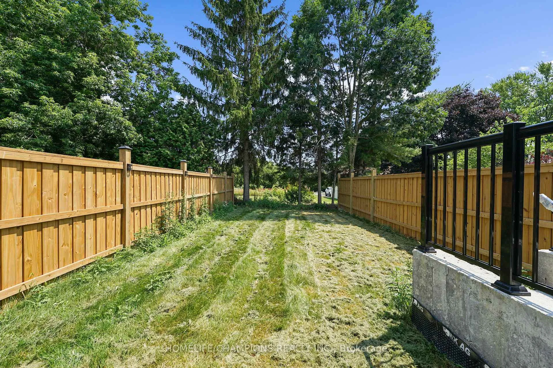Photo 37 of 129 Guelph Street, Oshawa, Donevan — HOMEH