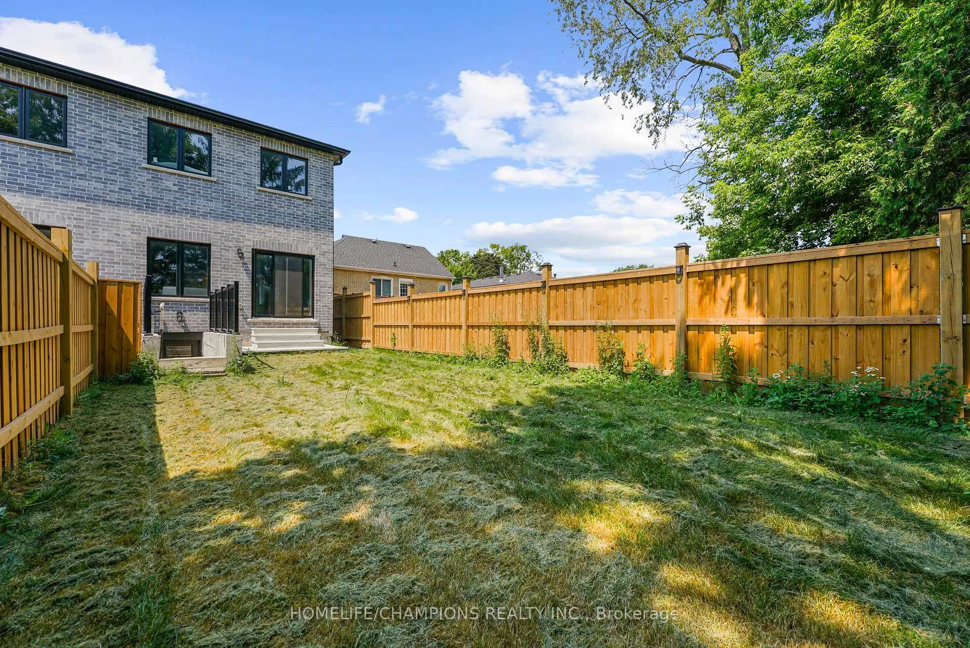 Photo 39 of 129 Guelph Street, Oshawa, Donevan — HOMEH