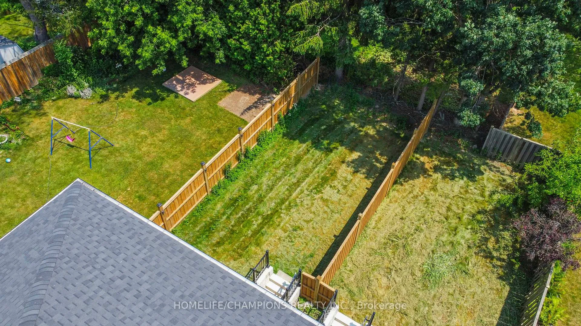 Photo 40 of 129 Guelph Street, Oshawa, Donevan — HOMEH